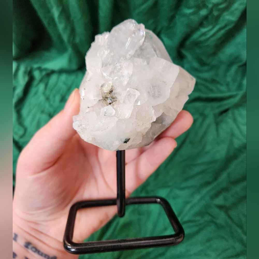 Apophyllite Specimen - Picture 5 of 7